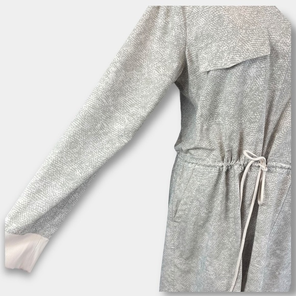 NEW Lululemon Athleta Zuma Tee Shirt Dress Snake Skin Size Medium - Picture 8 of 12